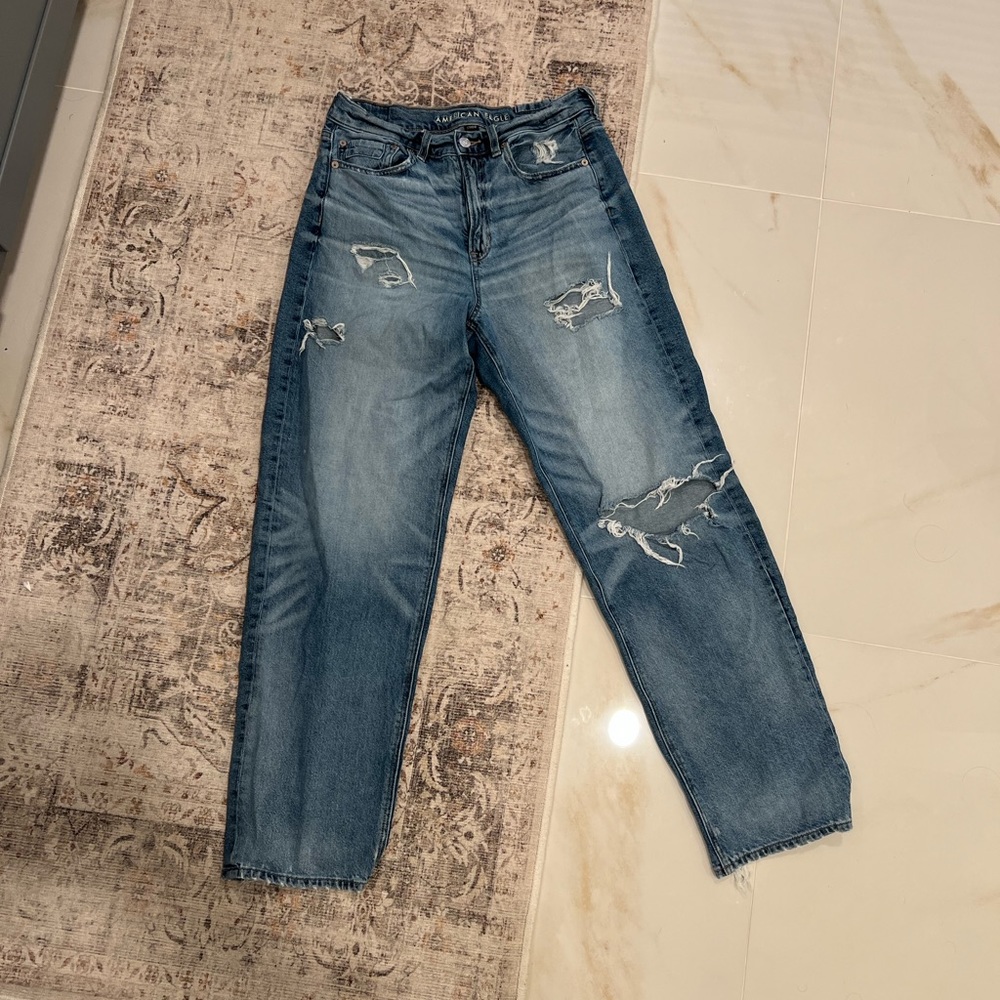 AE Strigid Super High Waisted Baggy Straight Jean